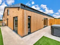 Cottage in Cotswolds With Hot Tub & Garden - Jacuzzi