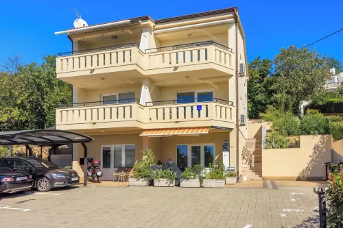 Apartments Petak Novi - 3-Star