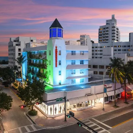 Townhouse Hotel