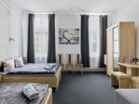 70s Hostel Hotels in 