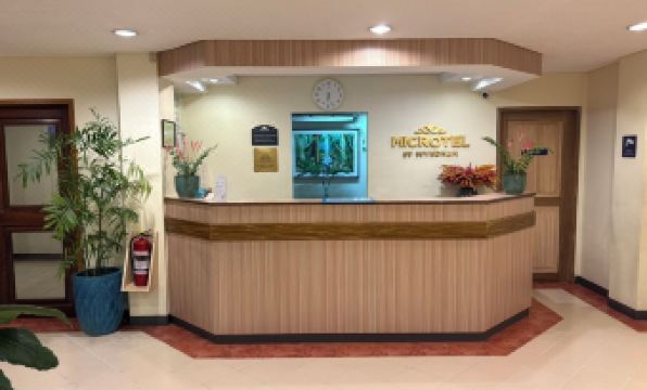 Microtel by Wyndham Tarlac