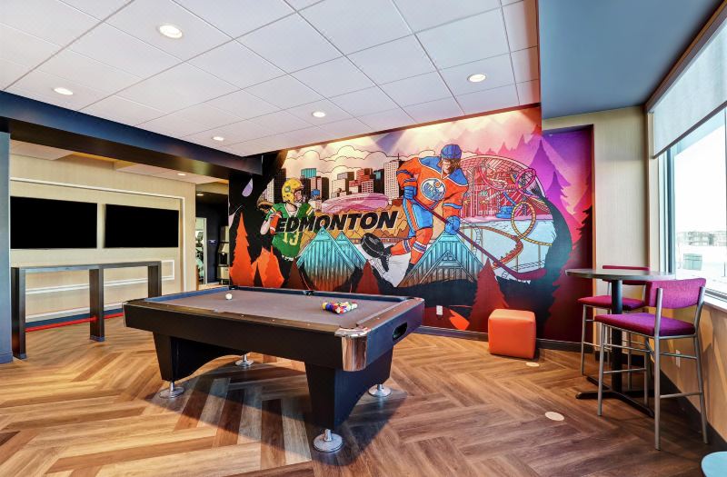Tru by Hilton Edmonton Windermere photo 4