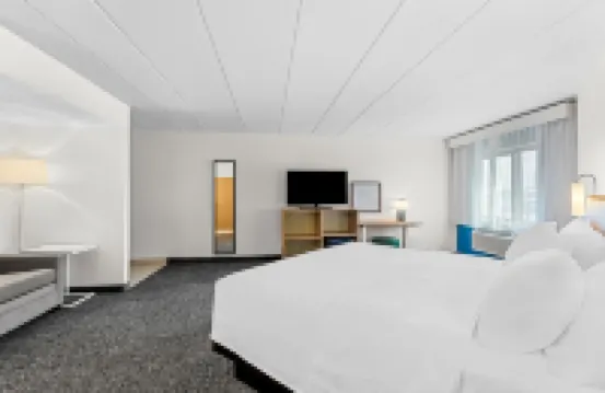 Spark by Hilton Cedar Falls