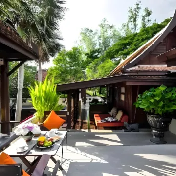 Zantiis Ndol Villas