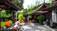 Zantiis Ndol Villas