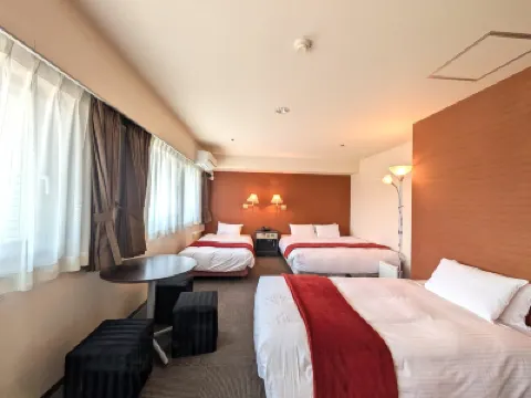 Green Rich Hotel Nishitetsu Ohashi Ekimae Hotels near Level 5 Stadium