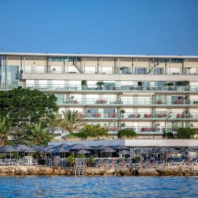 Royal Antibes - Luxury Hotel, Résidence, Beach & Spa Hoteles cerca de Port Vauban