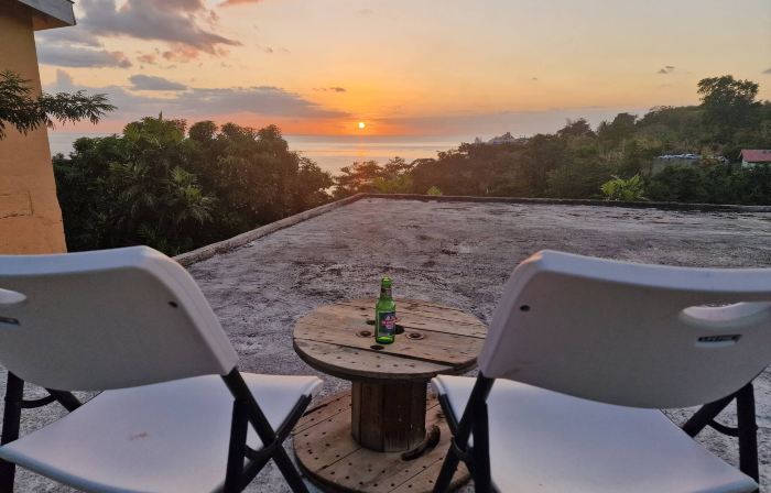 Sunset views in nature and Wifi