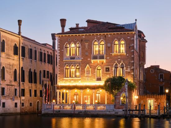 Hotel Palazzo Stern