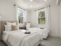 Lo Key Estate Private 7Br Coco Bay Compound Sleeps 16