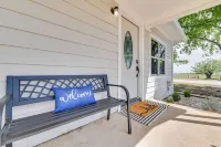 Rural Texas Retreat: Patio + Country Views! - 3-Star