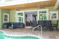 Beach House Steps From the Water-anna Maria Island - Private Pool