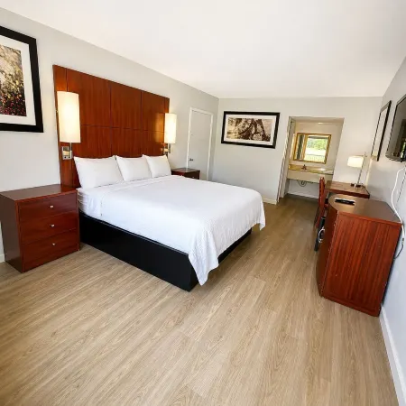American Inn and Suites