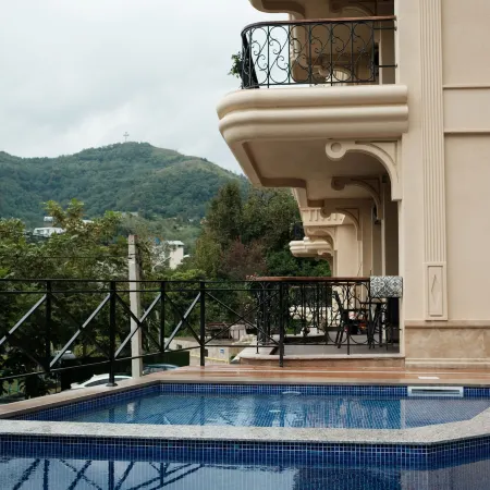 Elite Family Residences