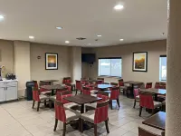Comfort Suites Peoria Sports Complex - breakfast
