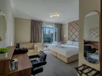 Uno Thames Hotel Maidenhead -Reopened Brand New Again -FREE PARKING Hotels in Maidenhead