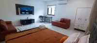 Stay at Diez R3, Private Kitchen near SLEX, City View - พร้อมระเบียง