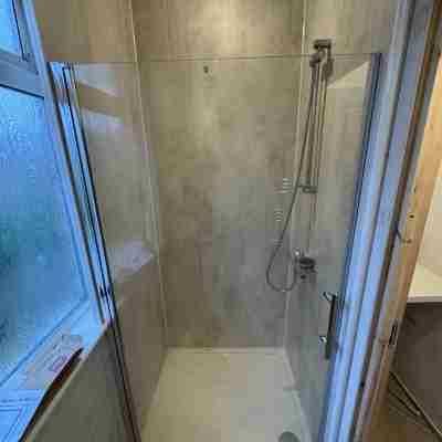 Harecroft Lodge - Single and Double rooms self serve Apartment Others