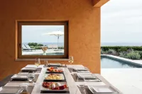 Casa Pôr do SAL - Boutique Guesthouse with Heated Pool & Sea Views