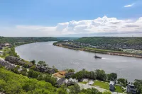 Queen City Sanctuary w/ Views, 3 Mi to Downtown! - Homestays