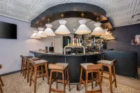 Radisson Hotel Montreal Airport - bar