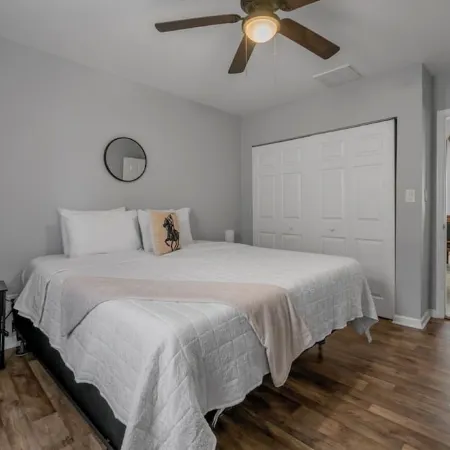 Pet-Friendly Bluegrass Retreat w/ Fenced Yard