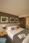 East Hotel and Apartments - balcony