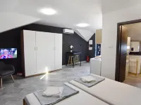 Cozy holiday flat for two Hotels in Plovanija