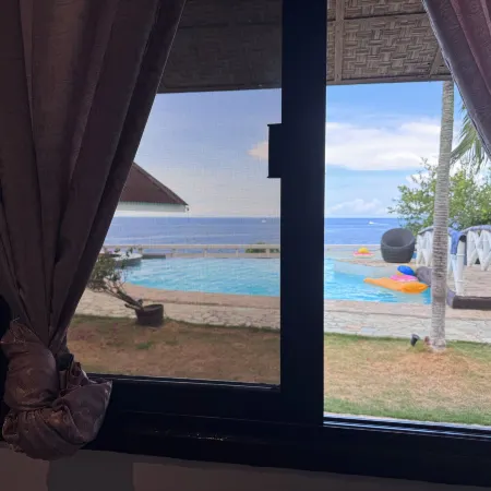 Cliffside Resort