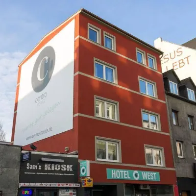 Hotel West Hotel dekat Stasiun Bawah Tanah Lutterothstraße
