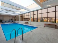 Mercure Curitiba Golden - Pools
