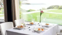 The Carlyon Bay Hotel and Spa - พร้อมอาหารเช้า