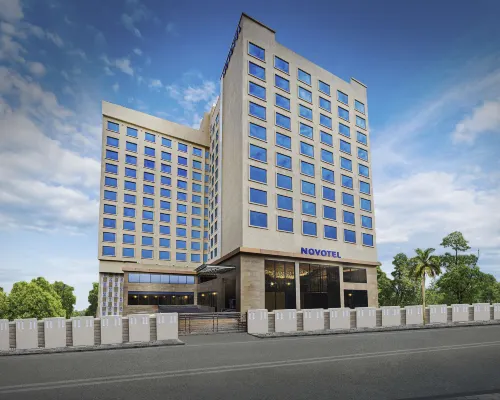 Novotel Mumbai International Airport Hoteles cerca de Instituto Nacional de Ingeniería Industrial NITIE