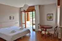 Ca' le Terrazze with Pool