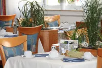 Trip Inn Hotel Zum Riesen Hanau - breakfast