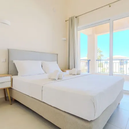 Resitour - Chania Aphrodite Beachfront