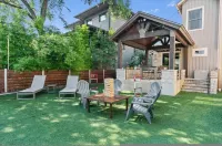 Downtown Heated Pool Hot Tub Gym Skyline View - Private Pools