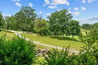 Rooster's Getaway and Studio Stay - Apartments