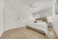 One Lux Stay Coastal 2BR Retreat Near the Beach - Kitchens