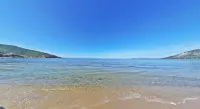 Ceti̇n Presti̇ge Resort - Pemandangan Pantai