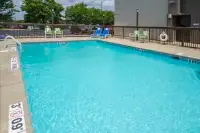 Holiday Inn Express CLAYTON (SE RALEIGH) by IHG - Pools