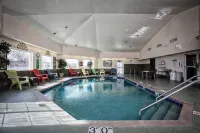 Hotel J Green Bay - Pools