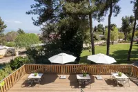 Kibbutz Malkiya Travel Hotel - parking