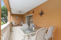 Minium at Lakeside Golf & CC - Unit 104 3 Bedroom Apts by RedAwning - Wifi