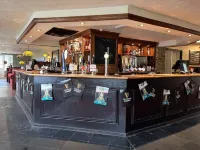 Savoy Country Inn - Bars