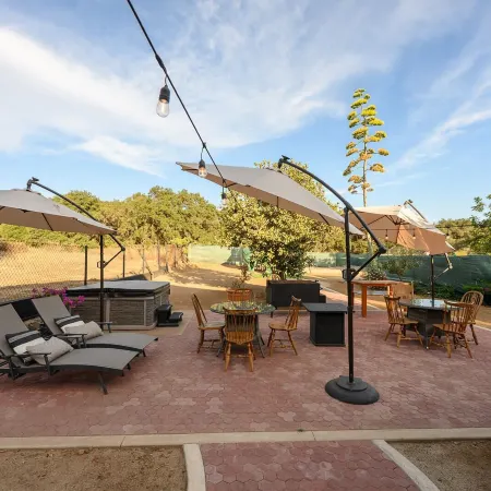 Casa Bugambilias by Villa de La Rosa
