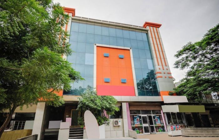 Pinky Hotel