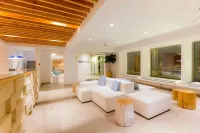 Orion Hotel - parking
