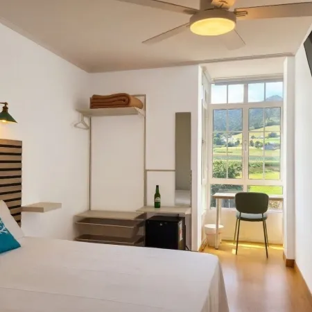 Hotel Peña Pintada
