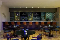 Renaissance Meadowlands Hotel - bar